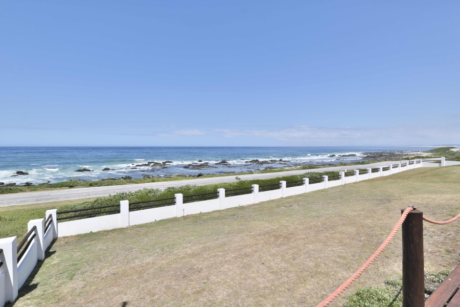 3 Bedroom Property for Sale in Beachview Eastern Cape